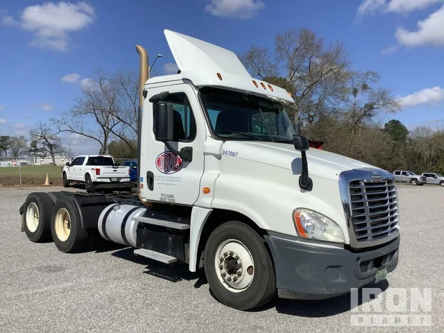 2017 Freightliner Cascadia  125