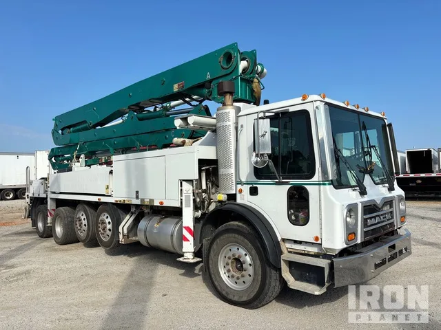 2009 Mack MRU613