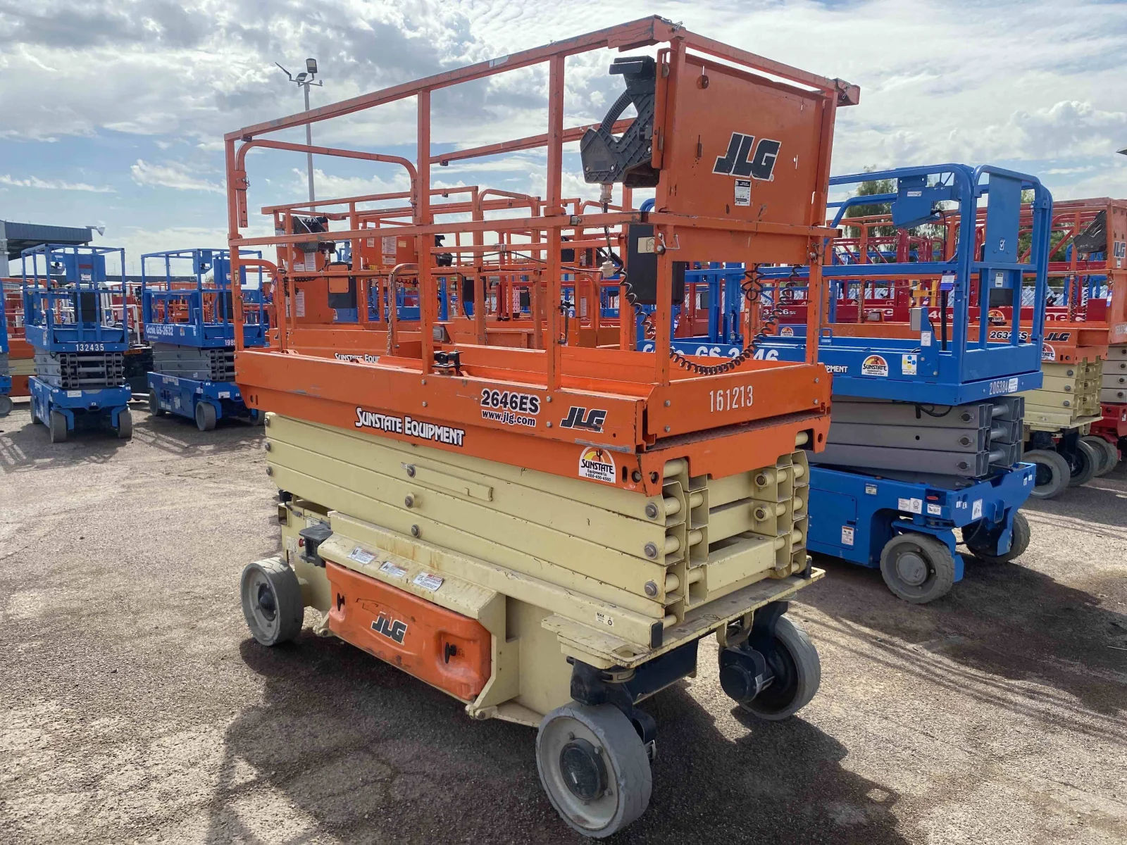 2017 JLG 2646ES