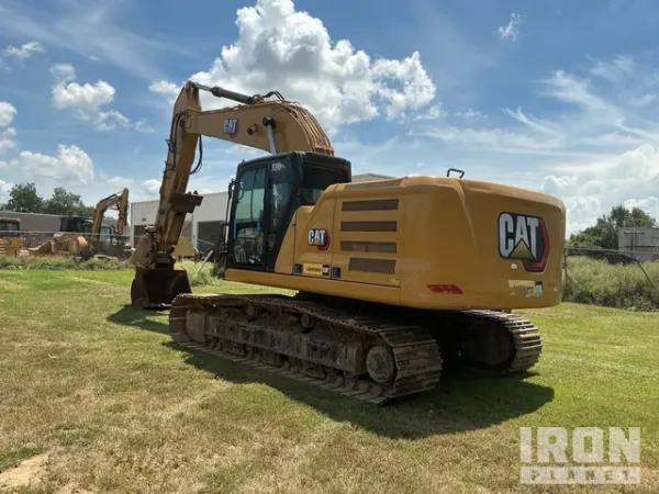 2023 Caterpillar 330GC