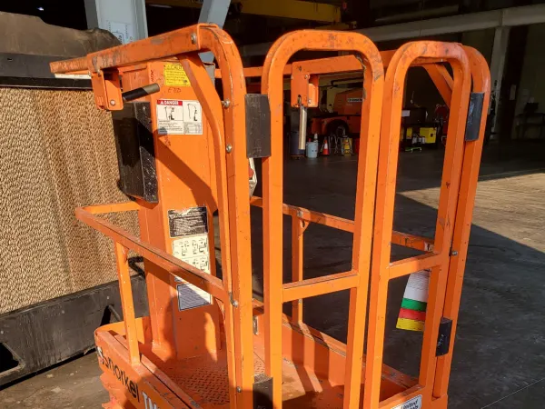 2019 Snorkel TM12E Self-Propelled One-Person