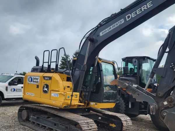 2022 John Deere 130G LC