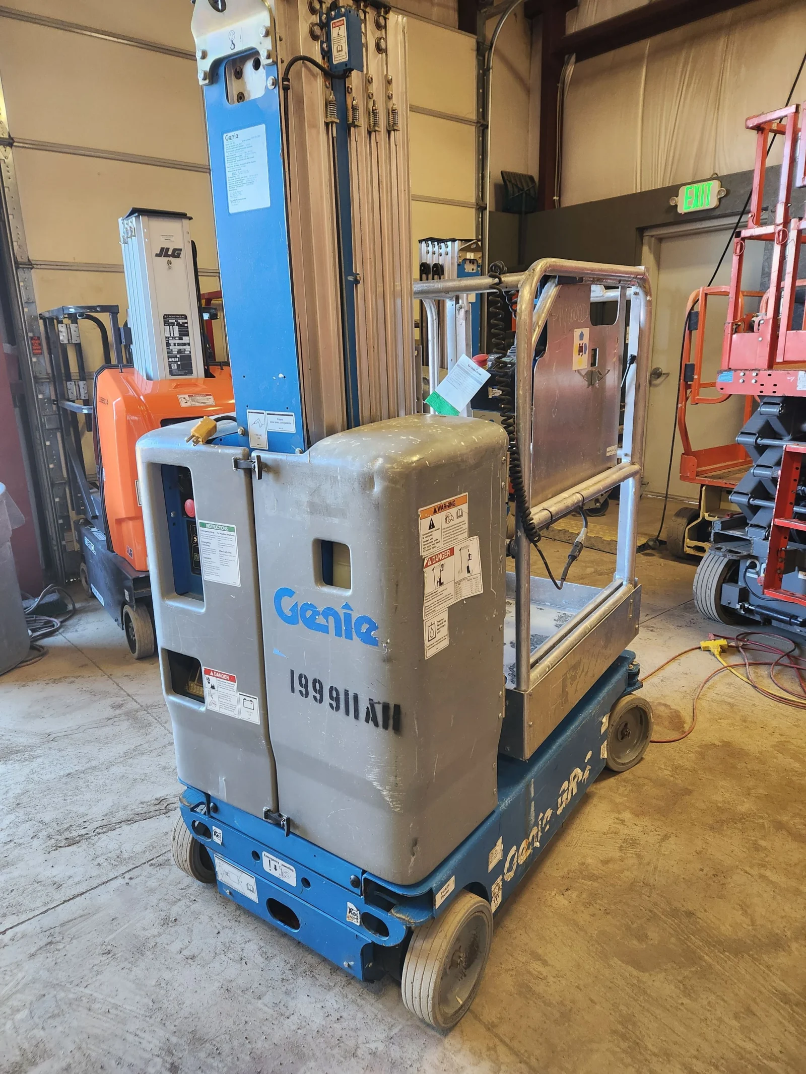 2017 Genie GR-20 Self-Propelled One-Person