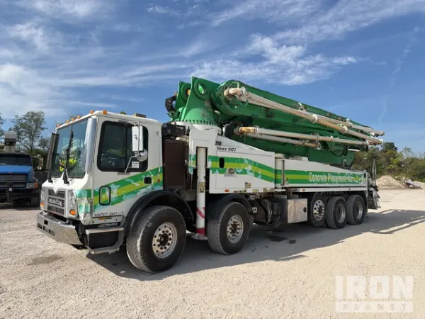 2016 Mack MRU613
