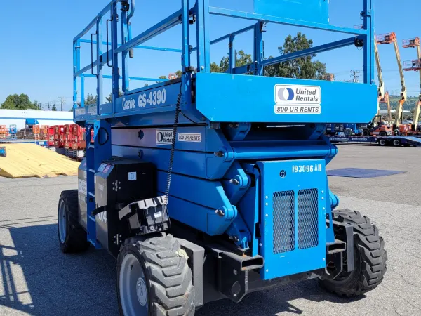 2017 Genie GS-4390-RT-Rough-Terrain
