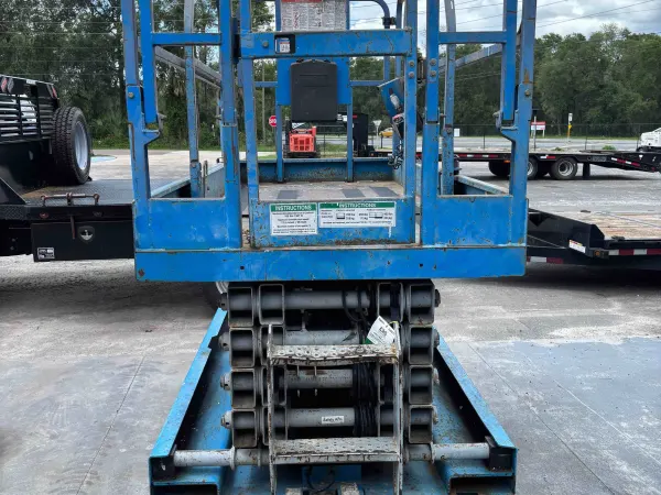 2014 Genie GS-3246