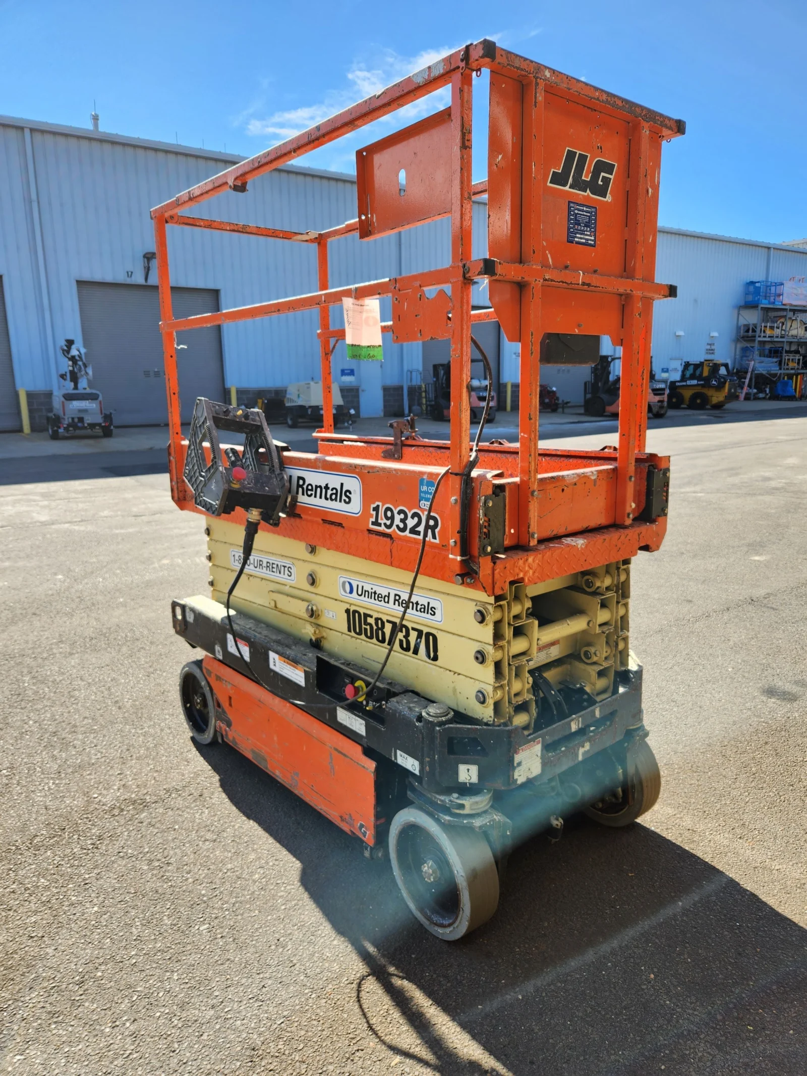 2017 JLG 1932R