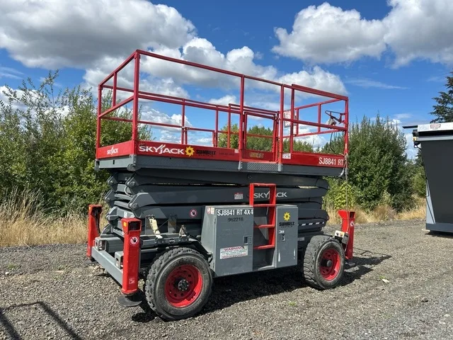 2017 Skyjack SJ8841RT