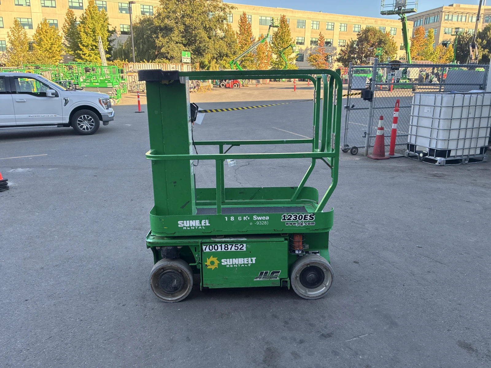2016 JLG 1230ES