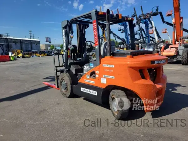 2019 Doosan D35S-7