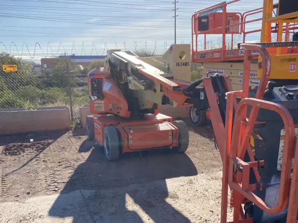 2016 JLG E400AJPN Articulating
