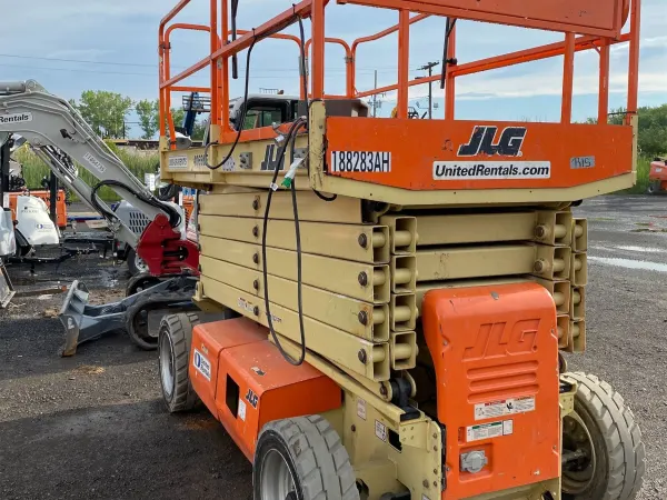 2017 JLG 4069LE