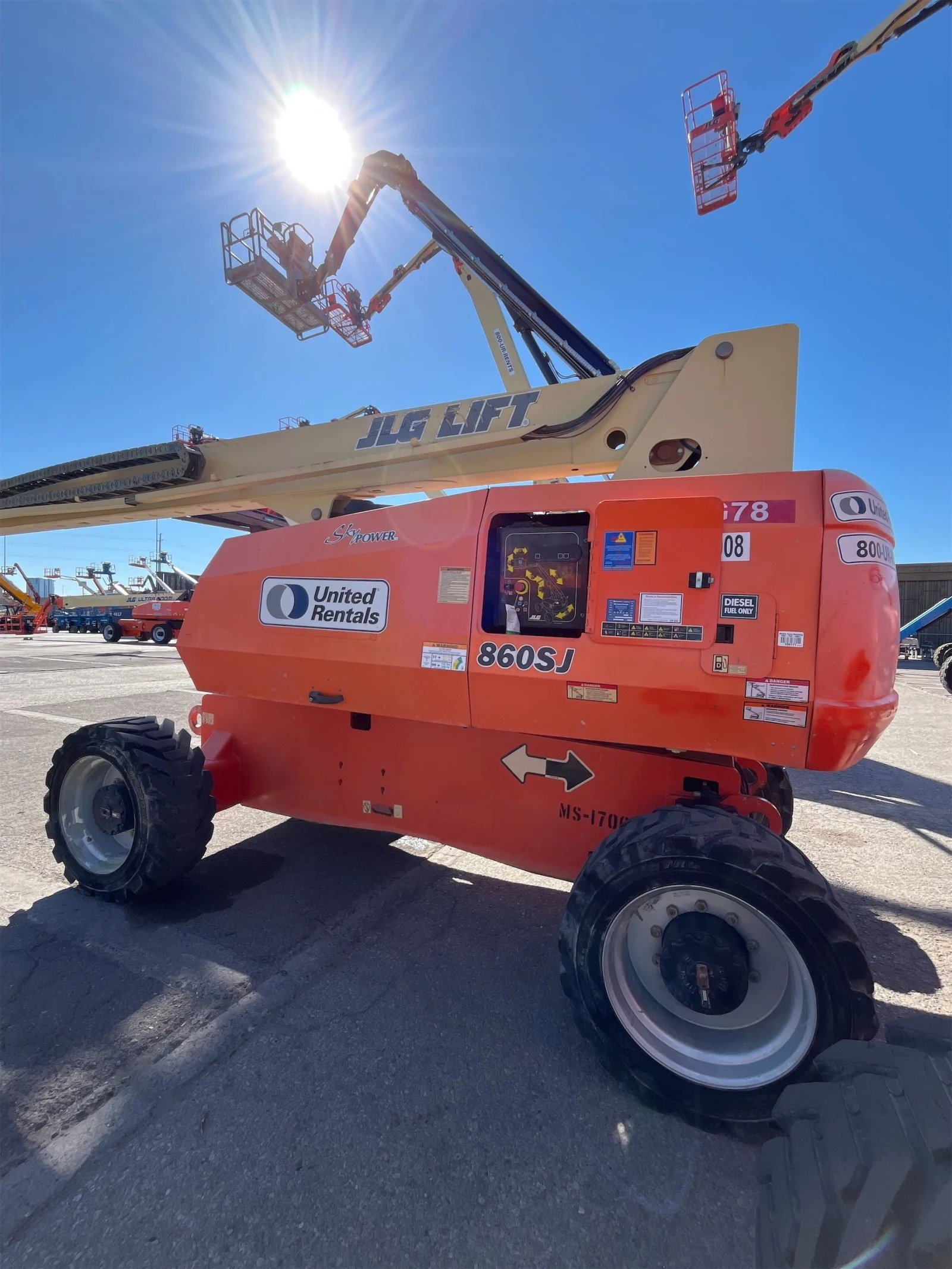 2017 JLG 860SJ