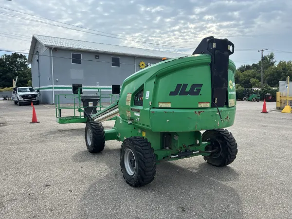 2016 JLG 400S