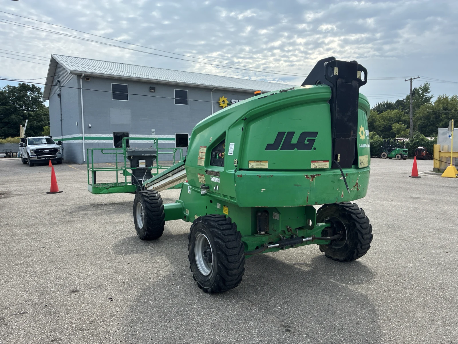 2016 JLG 400S