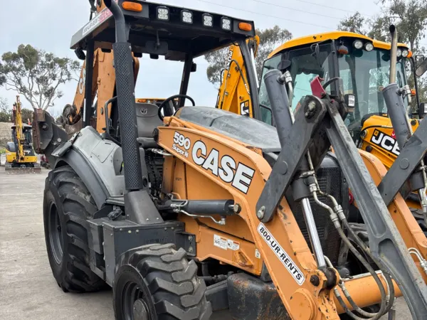 2019 Case 590SN