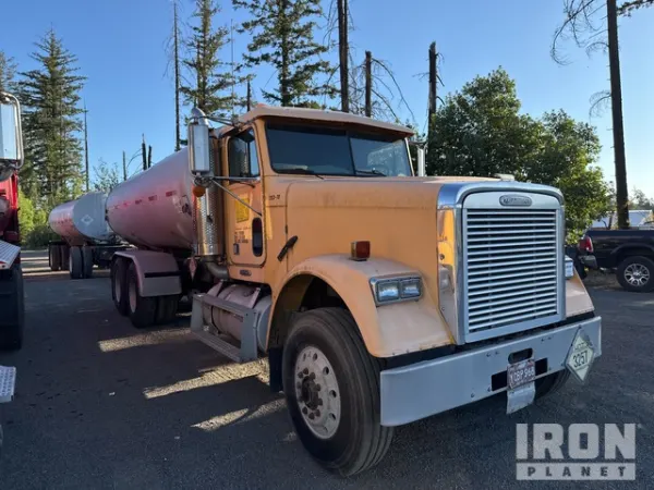 1997 Freightliner FLD120