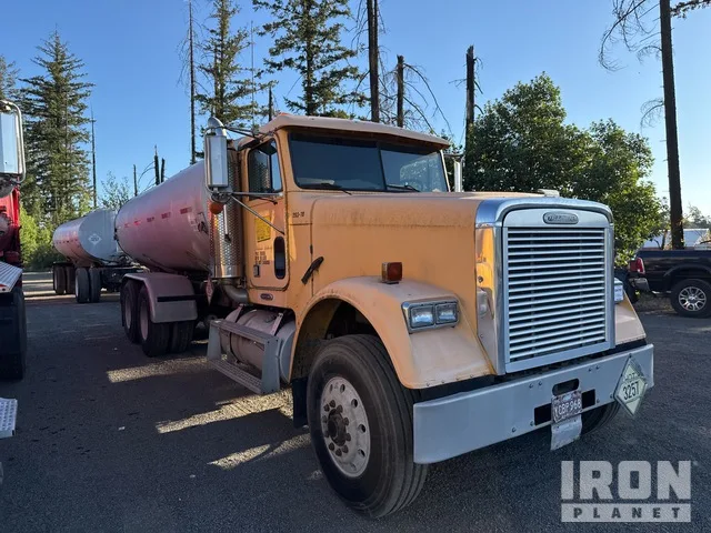 1997 Freightliner FLD120