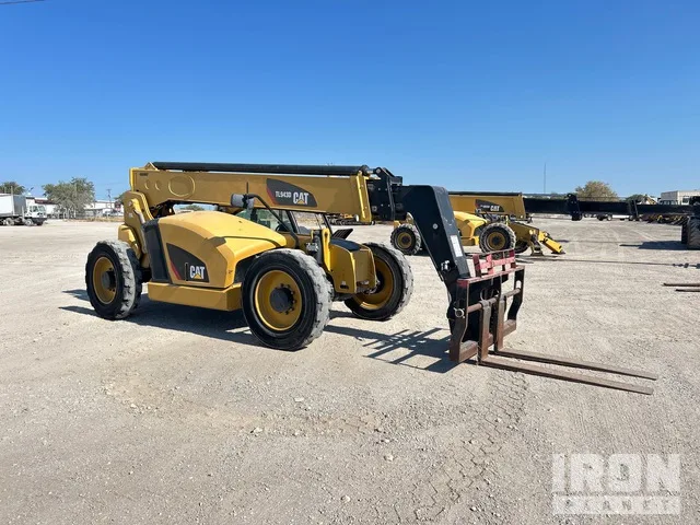 2019 Caterpillar TL943D
