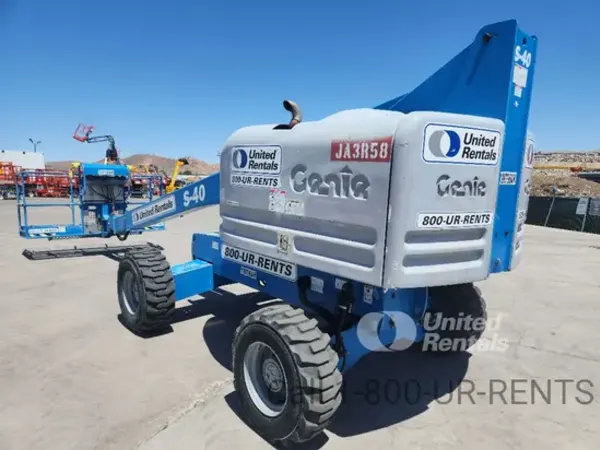 2017 Genie S-40