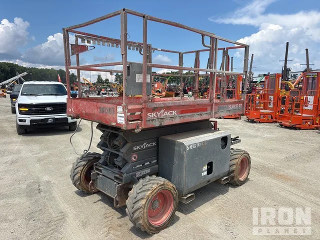2018 Skyjack SJ6832 RT