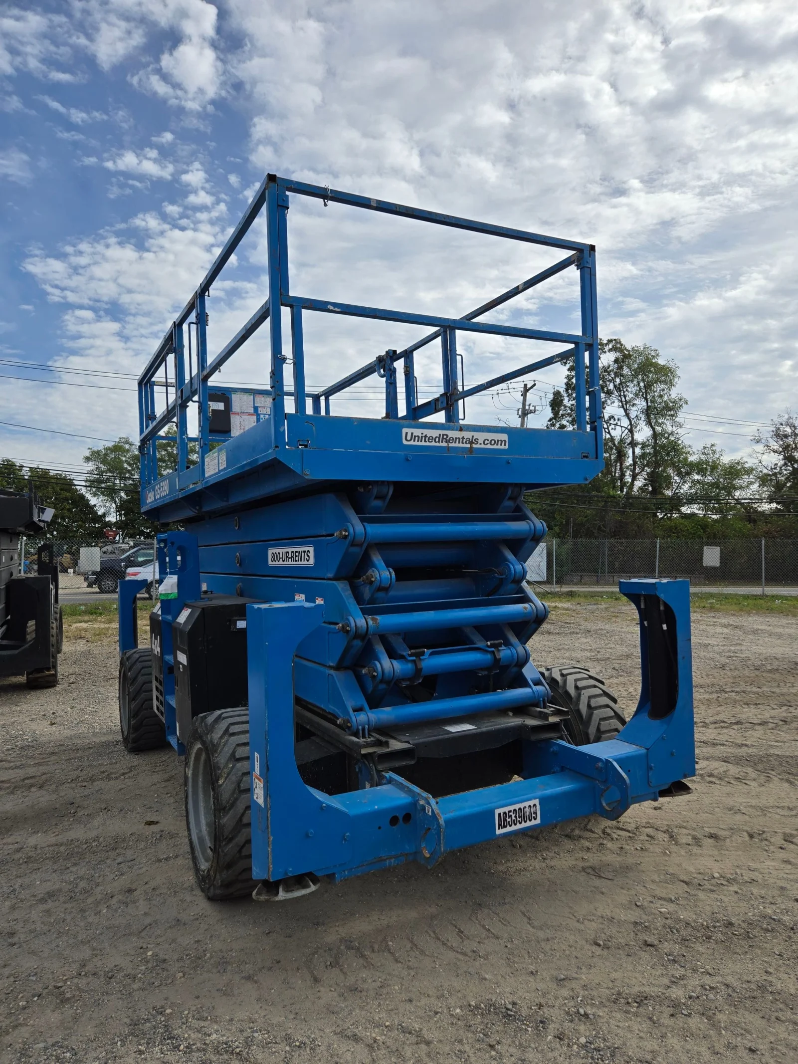 2016 Genie GS-5390 RT Rough Terrain