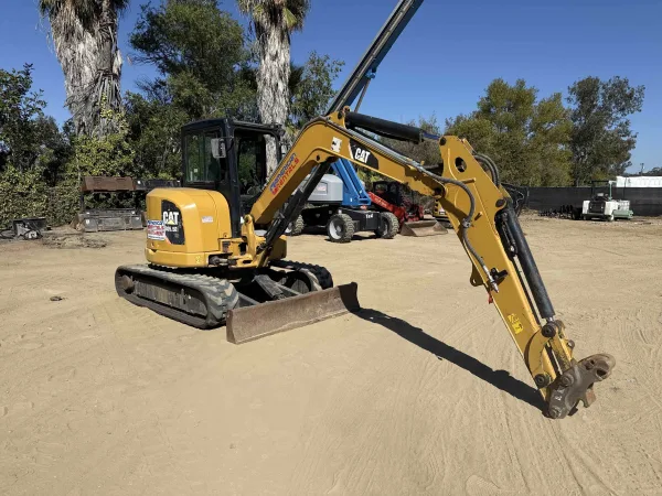 2015 Caterpillar 305.5E2 CR