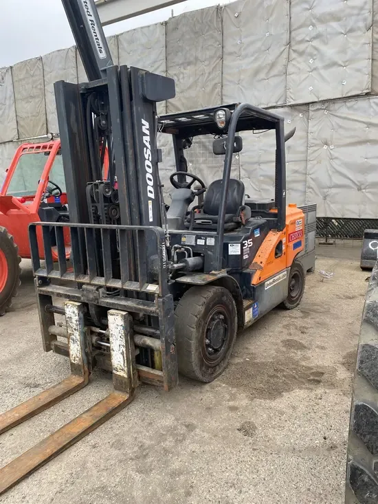 2019 Doosan D35S-7