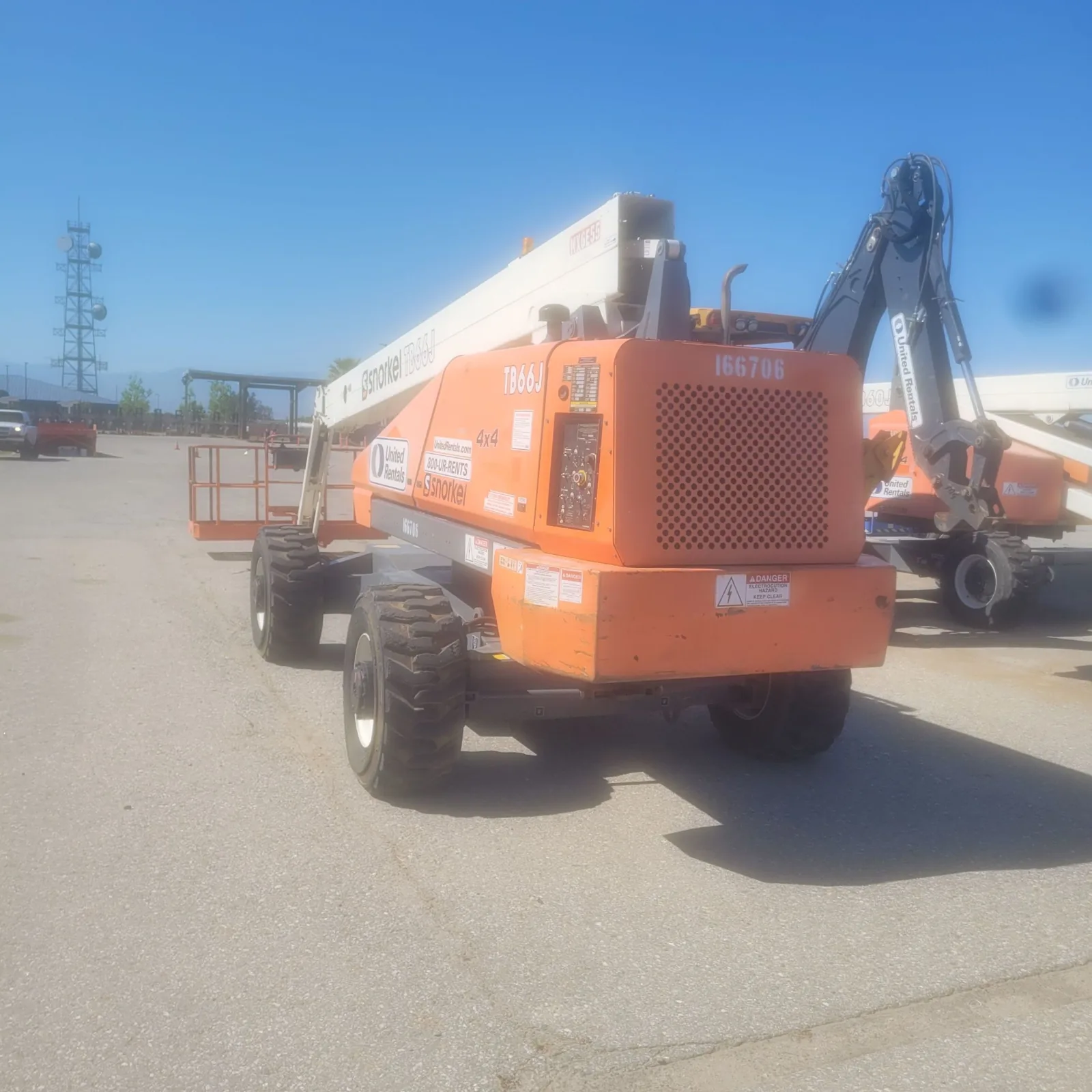 2016 Snorkel TB66J