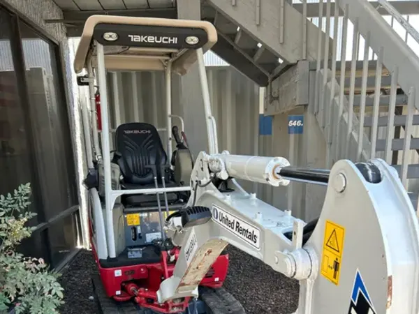 2023 Takeuchi TB20E