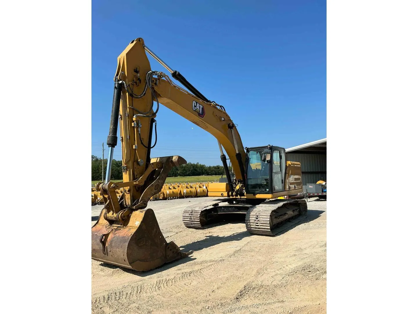 2023 Caterpillar 326