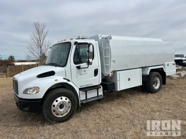 2007 Freightliner M2 106