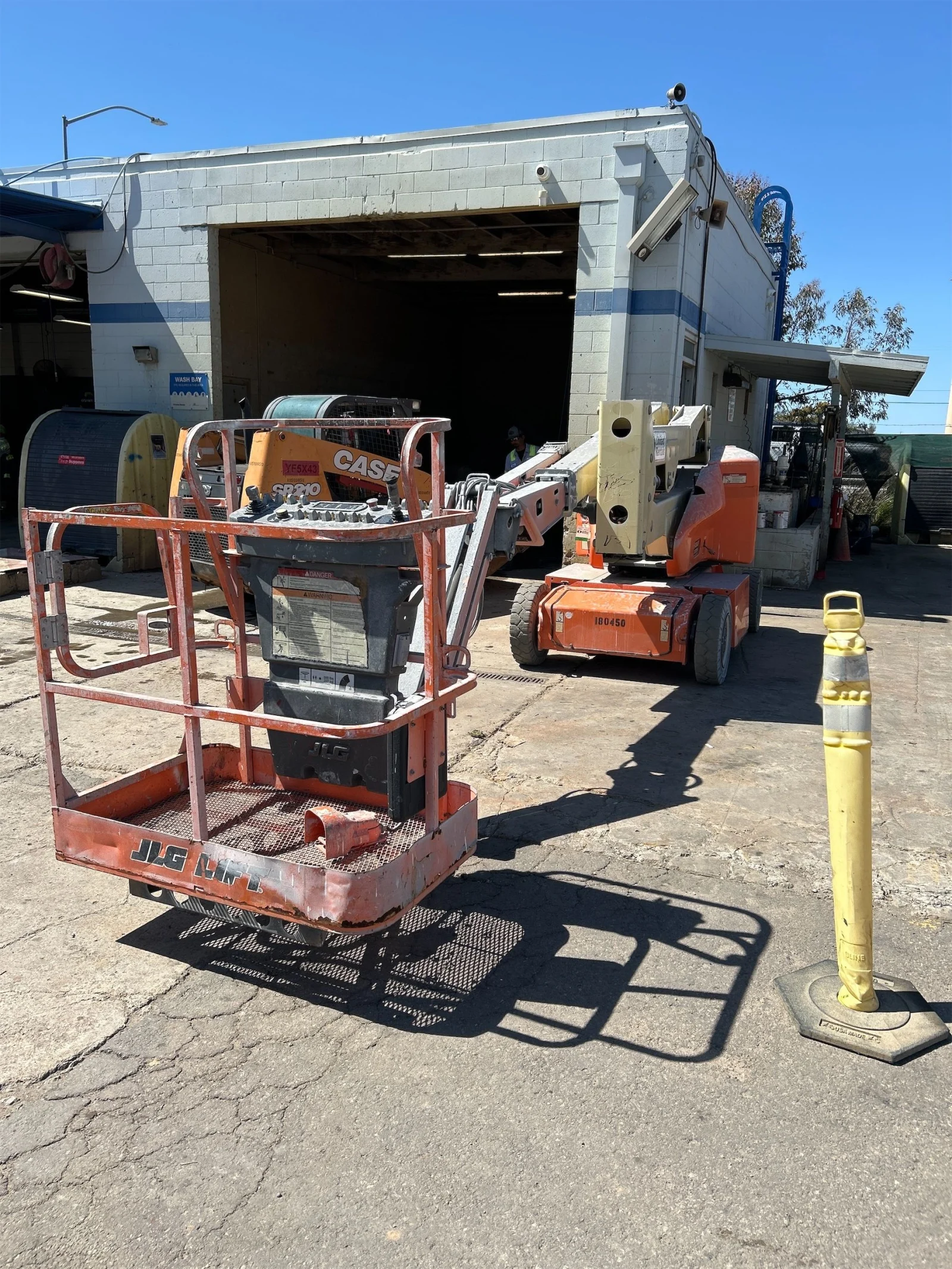 2016 JLG E400AJPN Articulating