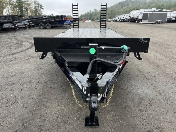 2024 Diamond C Deckover Equipment Trailer