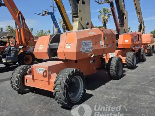 2018 JLG 800S