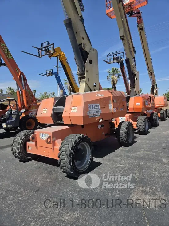 2018 JLG 800S