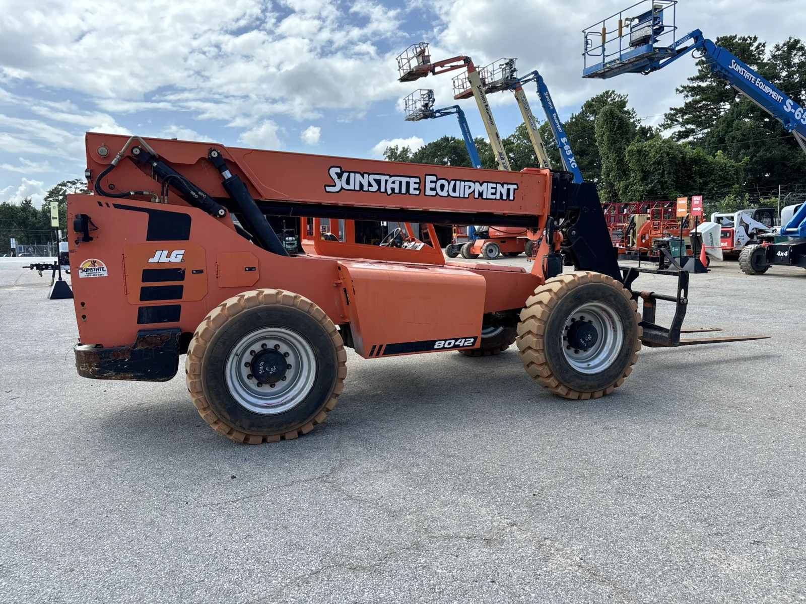 2017 SkyTrak 8042