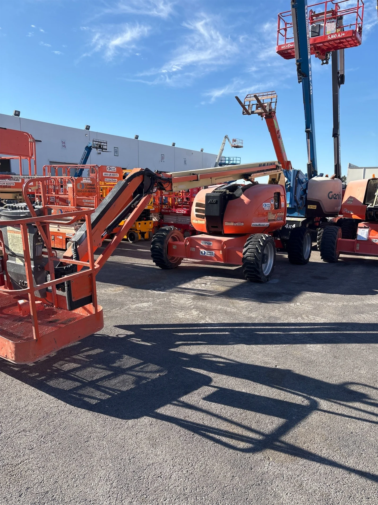 2017 JLG 600AJ Articulating