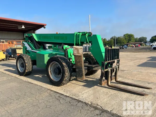 2012 JLG 10054