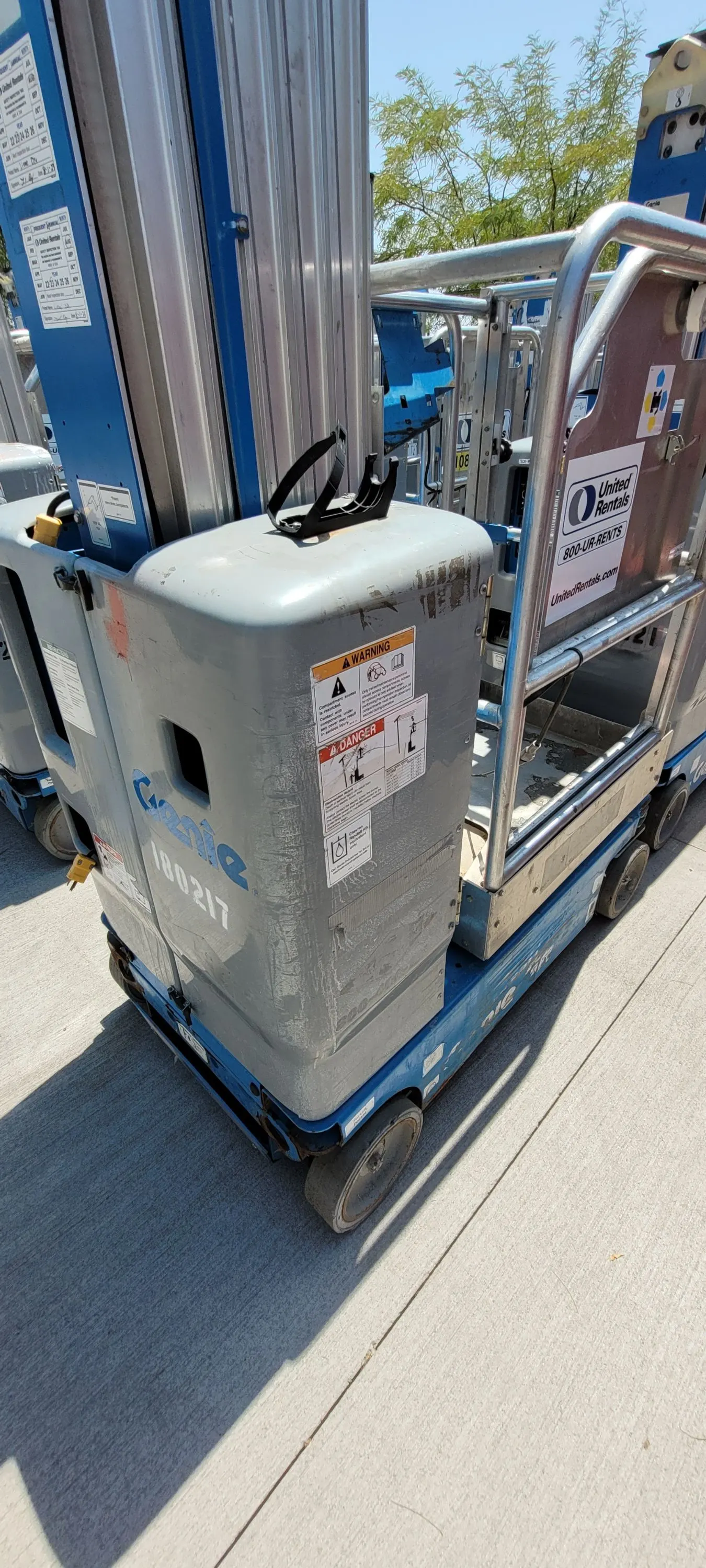 2016 Genie GR-20 Self-Propelled One-Person
