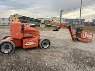 2015 JLG E450AJ