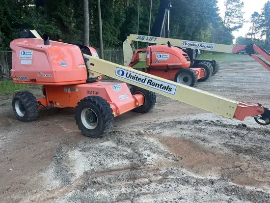 2016 JLG 400S