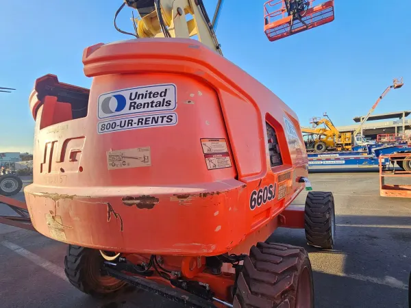 2018 JLG 660SJ