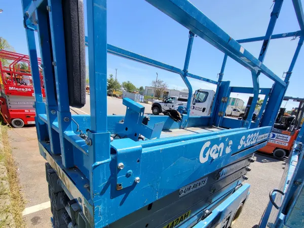 2017 Genie GS-3232