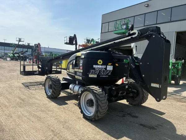 2016 JLG 600A