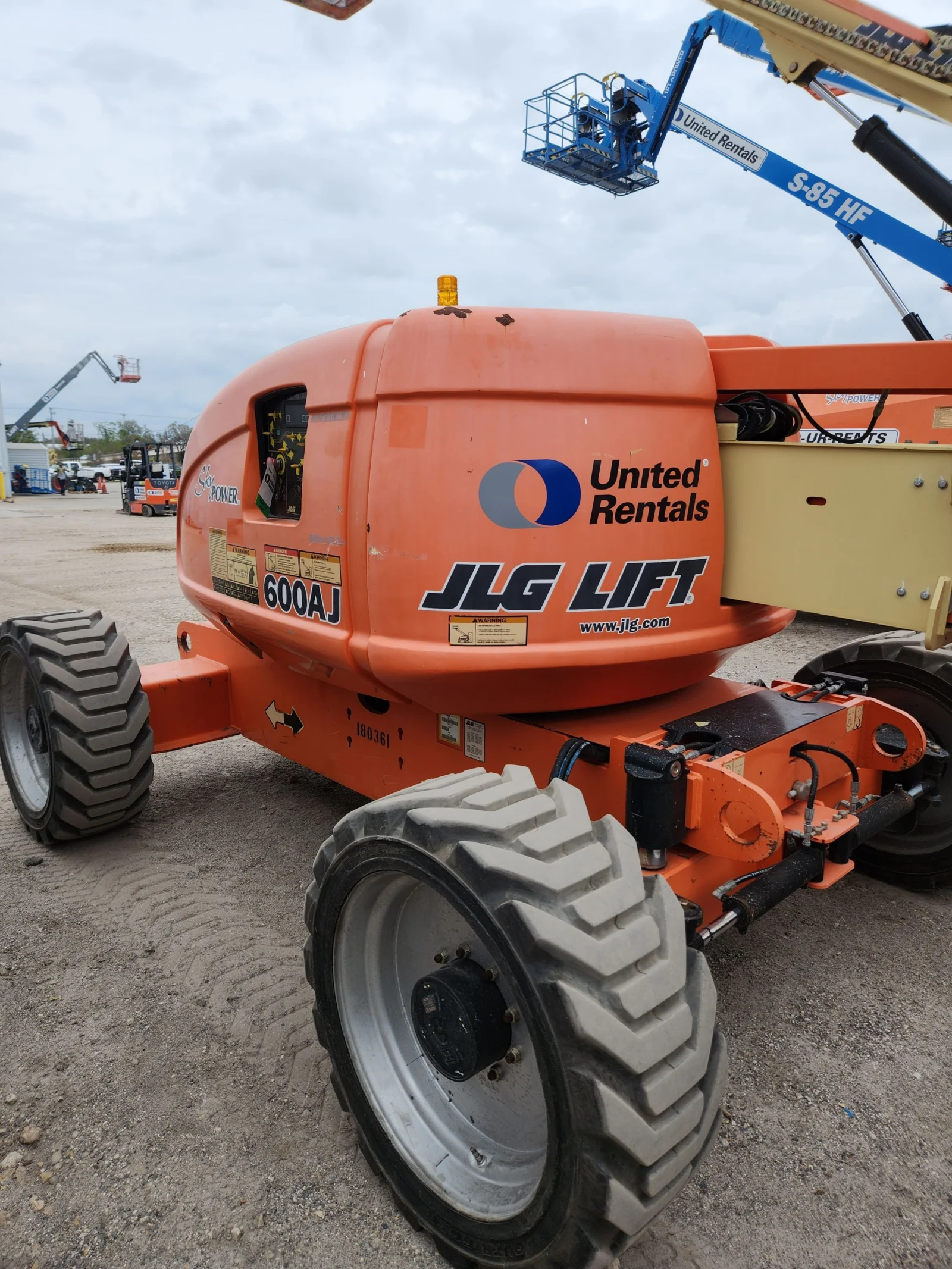 2016 JLG 600AJ Articulating