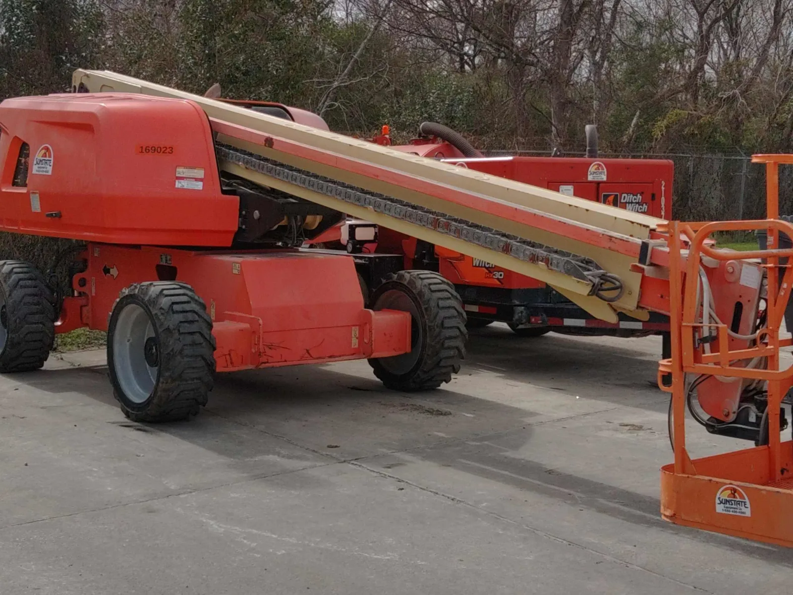 2017 JLG 600S