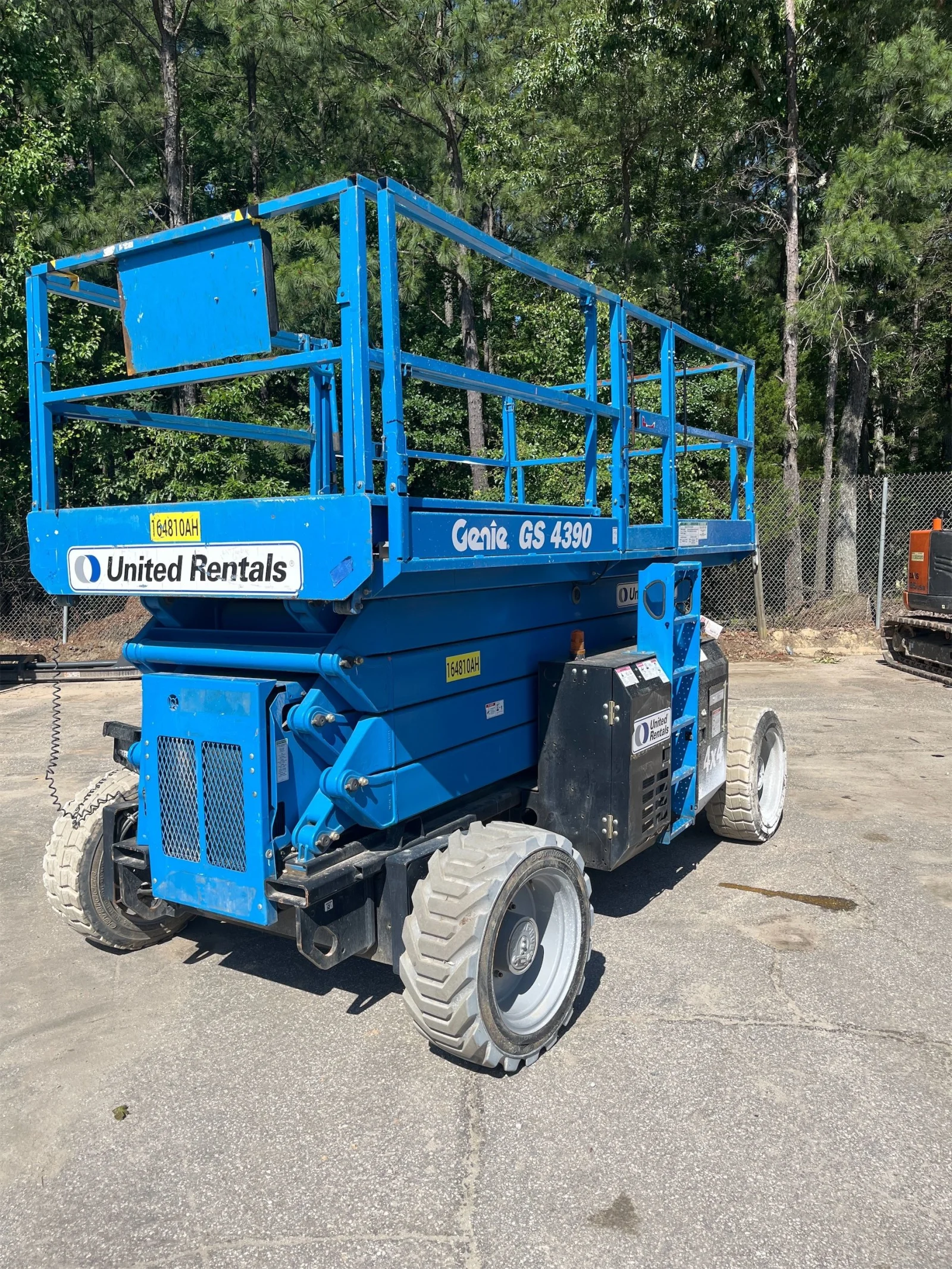 2016 Genie GS-4390 RT Rough Terrain
