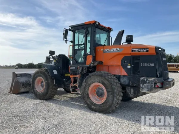 2022 Doosan DL220-7