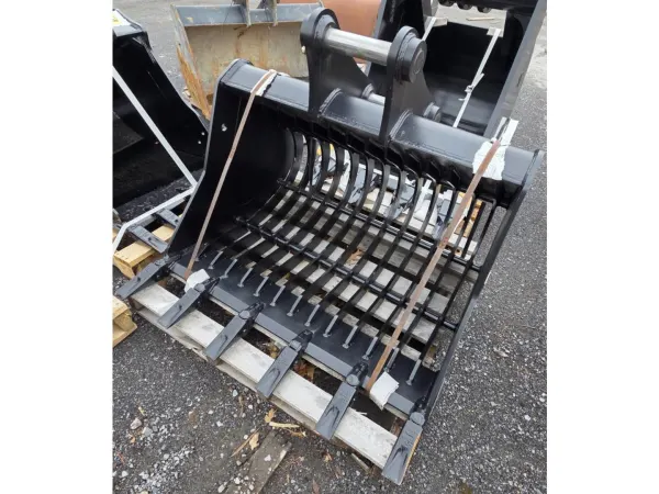 2025 AMI AttachmentsT 310 48IN SKELETON BUCKET